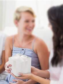 5件/2件-2025--节日礼品盒 12 X 12 厘米白色礼品盒，可容纳礼品、工艺品、婚礼派对礼品、纸杯蛋糕盒、伴娘求婚盒（带丝带） - 白色 - 查看 5