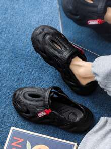 New Fashion Perforated Slides For Men, Solid Color Anti-Slip Outdoor Sandals