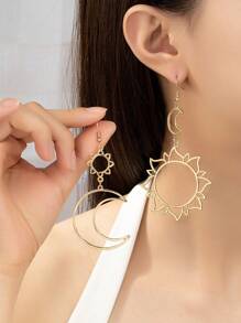 1 Pair Retro Fashion Geometric Hollow Sun & Moon Asymmetrical Earrings, Suitable For Women Everyday And Holiday Wear