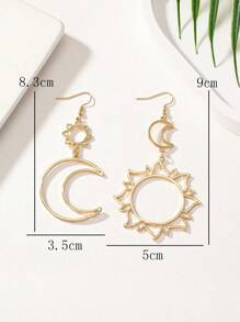 1 Pair Retro Fashion Geometric Hollow Sun & Moon Asymmetrical Earrings, Suitable For Women Everyday And Holiday Wear