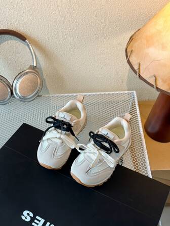 Zapatos deportivos para niños, para primavera y otoño, para niños y niñas, de moda, con suela blanda, transpirable, de malla y de corte bajo para uso casual