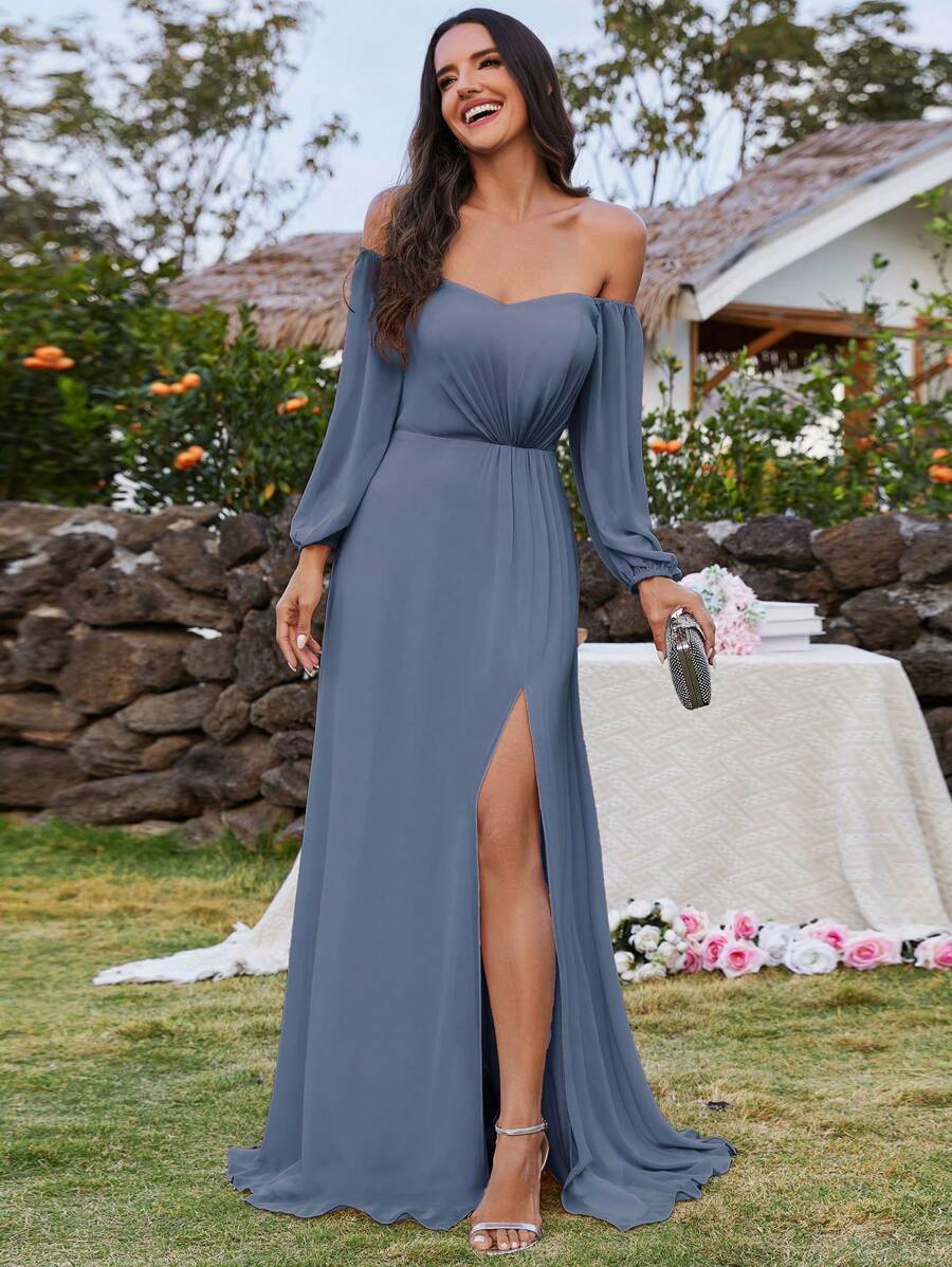 Elegante abito da damigella d'onore in chiffon blu polveroso con scollo a cuore, spalle scoperte e spacco sulla coscia, abito formale primaverile - blu polveroso - Visualizzare 1