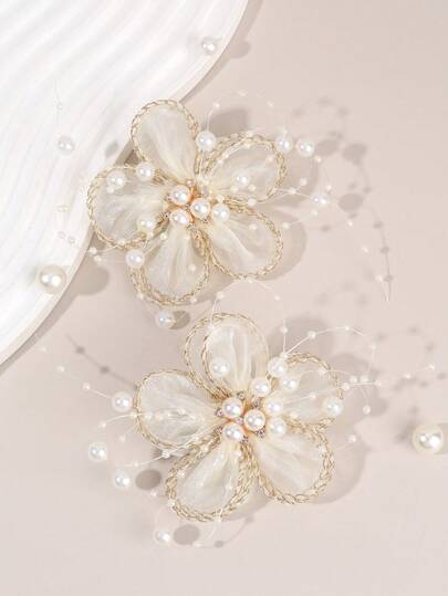 2个香槟色花朵发夹，布艺香槟色花朵珍珠装饰鳄鱼夹蝴蝶结发夹，时尚发饰，女孩派对礼物