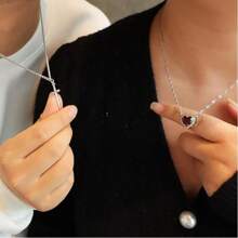 Set de 2 collares con colgante de corazón y espada de circonita, chapado en plata y oro, para mujer y hombre, pareja