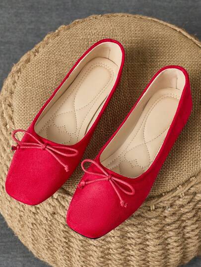 Pantofi de damă cu vârf pătrat, cu fundă mică, cu decor plat ocazional, negri, versatili pentru toamnă și toate anotimpurile