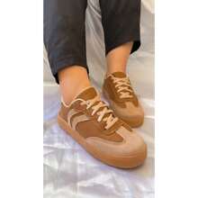 Beautiful And Comfortable Women's Casual Sports Sneakers - Camel - View 2