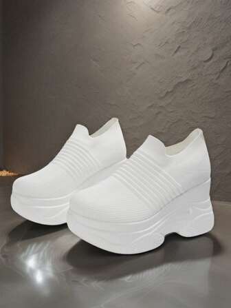 Zapatillas de mujer de moda sencillas y casuales, cómodas, transpirables, de punto con cuña, suela gruesa, ligeras, de tacón alto blancas tipo mocasín, para primavera y otoño