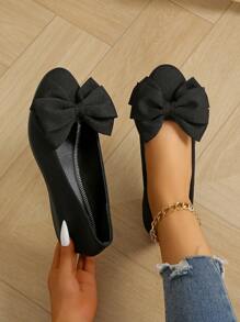 Nuevos zapatos planos para mujeres, cómodos zapatos de tacón bajo y bloque, punta redonda con decoración de mariposa, estilo moda slip-on tipo mocasín