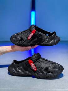 New Fashion Perforated Slides For Men, Solid Color Anti-Slip Outdoor Sandals