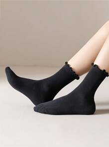 4 Pairs Kids Solid Black & White Simple Versatile Casual Ruffle Edge Soft Comfortable Mid-Calf Socks - Black and White - View 4