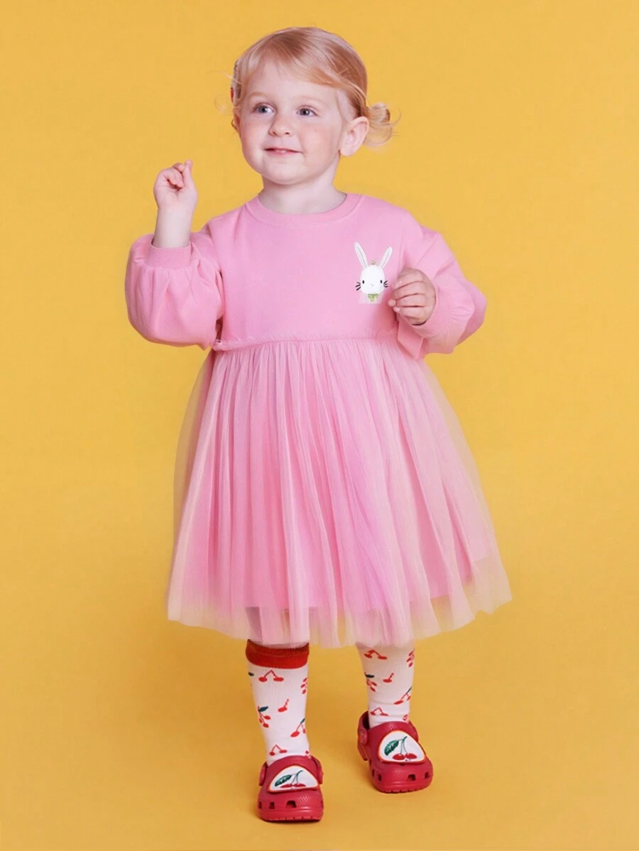 Vestido de manga larga de malla con estilo de niñas europeo y americano con bordado de conejito, vestido de princesa para niñas en otoño