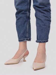 Pu Pumps With Low Heel 6cm With Round Underwire Finish With Pointed Toe With Iron. Very Elegant Stylish Sandals Summer Sandals For Women - Beige - View 1