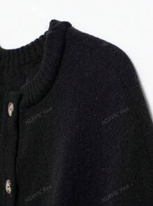 Conception de style cape pour femmes, sensation rétro Top de gamme française, pull tricoté boutonné, cardigan col rond, veste pull