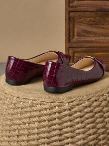 WHDXY Women's Pointed Toe Flattering Flat Shoes, Soft Bottom Shallow Flat Heel Comfy Loafers With Chain & Stone Texture, Slip-On Casual Flats, Soft Leather Non-Fatiguing, Match Dress For Office Commute Mature Chic - Màu Đỏ Sâu - Xem 5