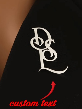 Elegante, op maat gemaakte roestvrijstalen broche met drie letters, gepersonaliseerde initialen voor koppels, reversspeld voor heren, mode-sieradenaccessoire met gratis doosje. Duurzaam, roestvrij, kleurrijk, schattig, schattig, grappig, kawaii, Y2K, stijlvol, unisex, casual, op maat gemaakt, gepersonaliseerd, uniek, aangepast, ideale cadeaus voor hem, ideale cadeaus voor haar, haar, vriend, vriendin, familie, vrienden, kinderen, voor jubilea, voor Valentijnsdag, voor Moederdag, voor verjaardagen, voor kinderdag, voor Vaderdag, voor afstuderen, voor bruiloften, voor housewarming.