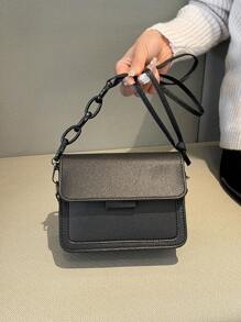 1pc Pu Fashion Bag For Girl Ins Versatile Wide Strap Small Square Bag Fashionable Retro Shoulder Messenger Bag, Candy Color Solid Color Bag, Flip Magnetic Buckle Design, Spliced Chain Shoulder Strap, Suitable For Girls' Daily Use, Travel, Fashionable And Versatile Square Bag Shape, It Is A Good Choice For Giving Gifts - Solid Color Crossbody Bag - View 4