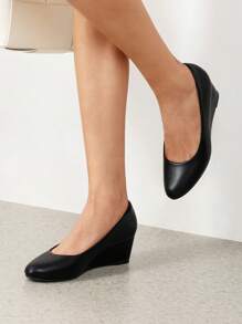 Women's Low Wedges Heels Pumps Round Toe Comfortable Casual Solid Color Slip On Dress Work Wedding Shoes - 黑色 - 查看 1