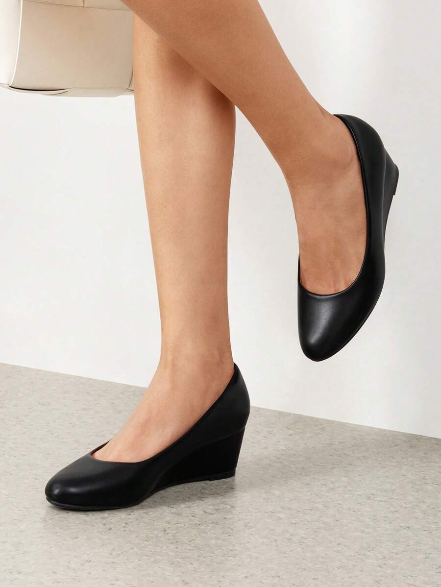 Women's Low Wedges Heels Pumps Round Toe Comfortable Casual Solid Color Slip On Dress Work Wedding Shoes - 黑色 - 查看 1