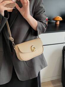 Nouveau sac carré petit et décontracté pour femmes, sac à main polyvalent de couleur unie avec décoration métallique. en PU, convient pour la nouvelle tenue de l'année, les cadeaux, les fêtes, les festivals de musique. Parfait pour les jeunes adultes, les étudiantes, les dames de bureau. Idéal pour l'université, le travail, les , les déplacements, les extérieurs, les voyages, les pique-niques, le bureau. - Kaki - Voir 3