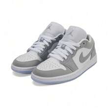 Women's WMNS AIR JORDAN 1 LOW Basketball Shoes, Low-Top DC0774-101