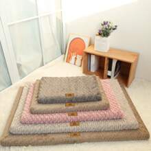 1pc Plush Thick & Enlarged Rectangular Pet Mat, Dog Bed, Cat Bed, Washable, Dirt-Resistant, Wear-Resistant, Soft & Comfortable, Suitable For Medium & Large Dogs And Cats, High-Quality Dog/Cat Bed, Multi-Season, Multiple Colors Available