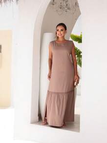 Vestido Longo Feminino Regata em Linho com Elastano, Forrado, com Babado, Detalhe em Gripir e Fenda Lateral - Elegante, Casual e Clássico para o Verão