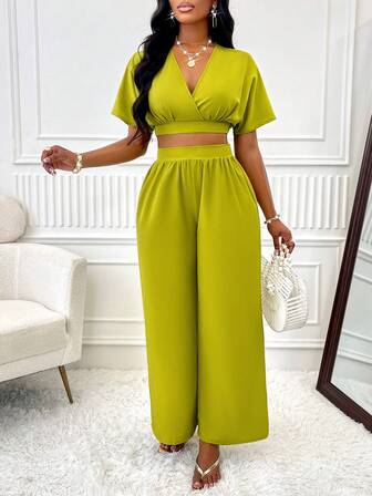 Amarilo Women's Casual Allover Floral Print Elastic Hem V Neck Cropped Batwing Sleeve Belted Top & Ruched Wide Leg Pants Set (Random Print)