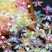 100 piezas de cuentas perforadas de material de resina de 24mm con formas mixtas al azar de rosas de colores, colas de pez, mariposas y flores, adecuadas para hacer artesanalmente pulseras, collares, pendientes, accesorios de moda, decoración de ropa y suministros para la fabricación de joyas