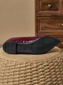 WHDXY Women's Pointed Toe Flattering Flat Shoes, Soft Bottom Shallow Flat Heel Comfy Loafers With Chain & Stone Texture, Slip-On Casual Flats, Soft Leather Non-Fatiguing, Match Dress For Office Commute Mature Chic - Màu Đỏ Sâu - Xem 7