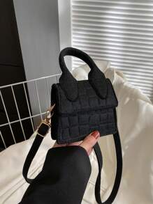 1个磁扣弹簧新款韩版可爱迷你斜挎包，百搭休闲手提包，纯色时尚单肩包，可装口红、钱包等，适合各种场合，舒适可调节肩带，多功能，不挑剔，适合户外、玩耍、通勤，是送给女孩的完美礼物。 - 迷你包 - 查看 11