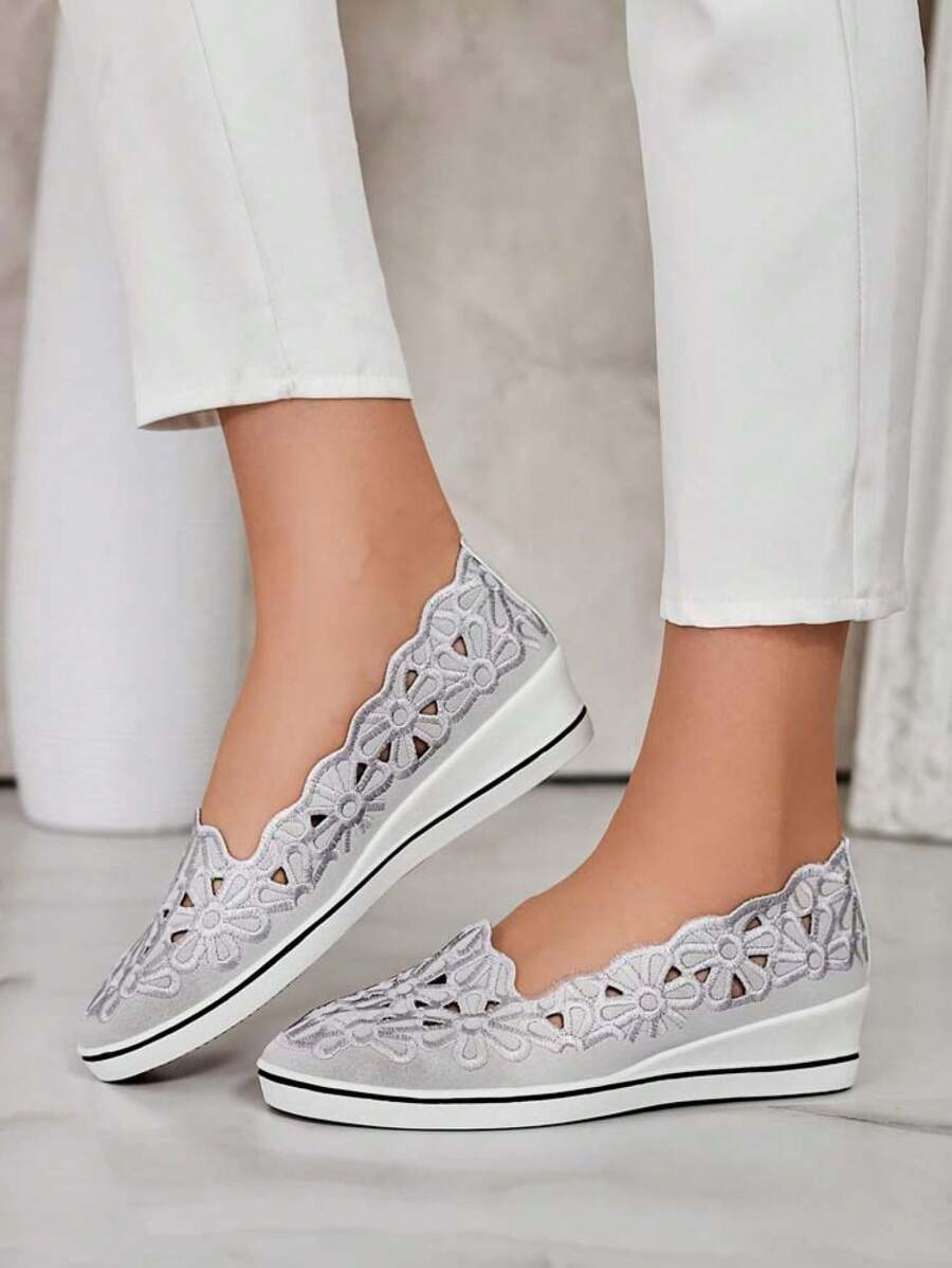 Royalfashion 女士低跟半高跟鞋 Dellio