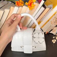 Móc treo túi xách gấp gọn hình cỏ bốn lá, giá đỡ bàn đựng ví gấp gọn - Nhiều màu - Xem 4