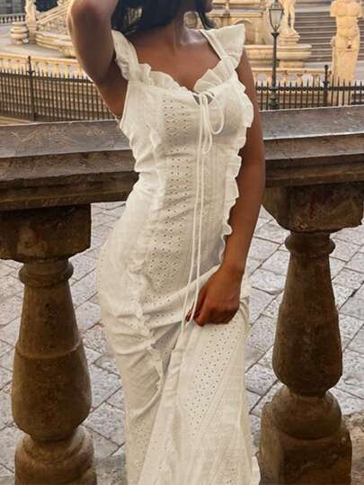 女士提花荷叶边饰边迷你连衣裙，配有飘袖