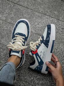 Men's Minimalist White & Blue Random Oil Painting Print Casual Flat Sneakers, Lace-Up Personalized Outdoor Daily Casual Couple Sports Shoes