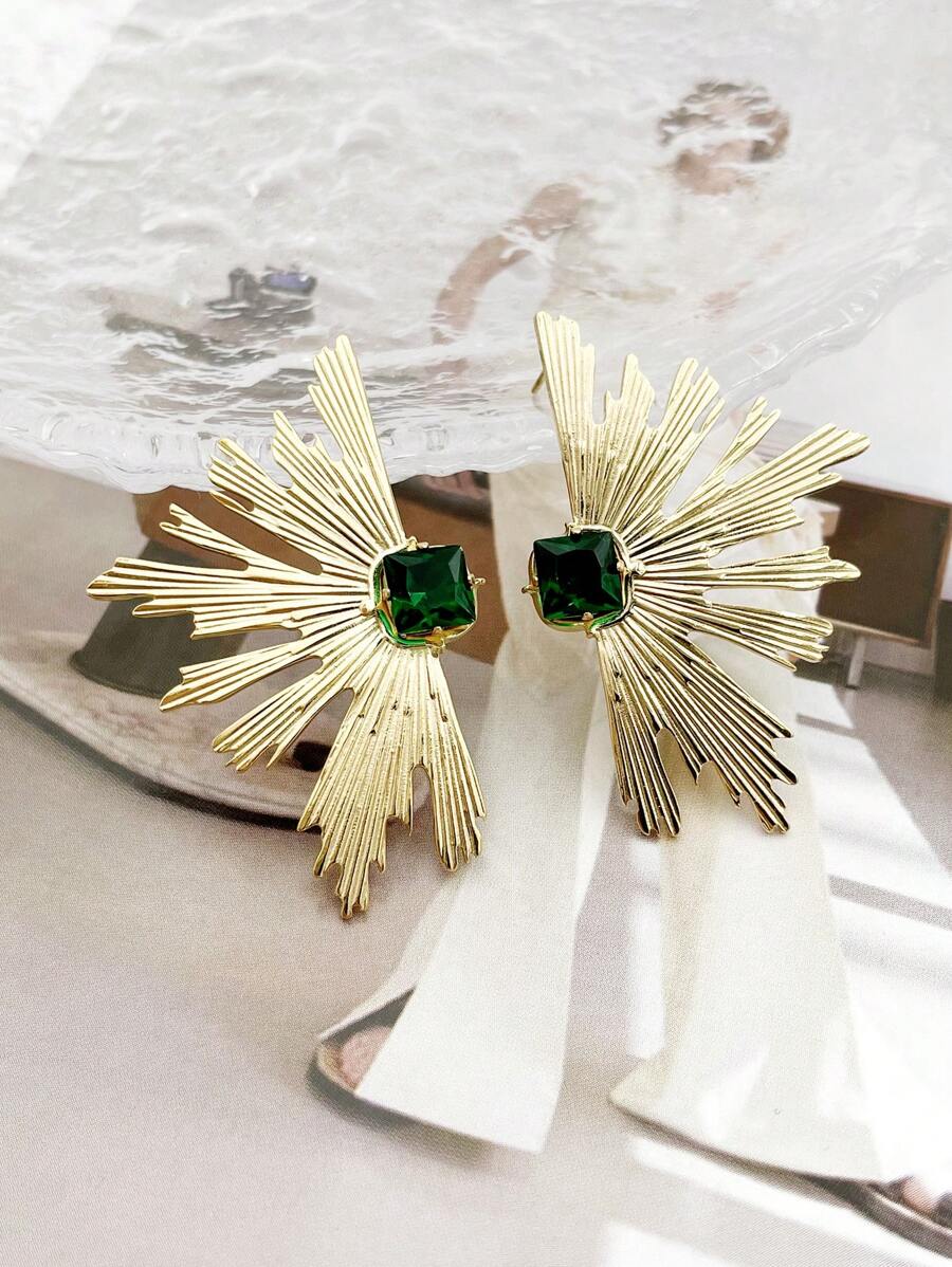 1 Pair Fashionable Minimalist Niche Design Jewelry Gold Plated Stainless Steel & Green Natural Stone Fan-Shaped Earrings, Suitable For Women's Daily Wear And St. Patrick's Day Gift