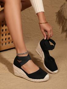 轻便时尚草编坡跟女鞋，配交叉松紧带和后跟带 - 黑色 - 查看 3