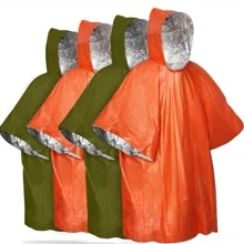 1 Stück Notfall Poncho, Mylar Raumdecke Camping Ausrüstung - behält 90% der Körperwärme Überlebenszubehör Überlebensausrüstung, Camping Bedarf Notfall Decke, wasserdichte Regenjacke, Pfeife, reflektierende Regenjacke