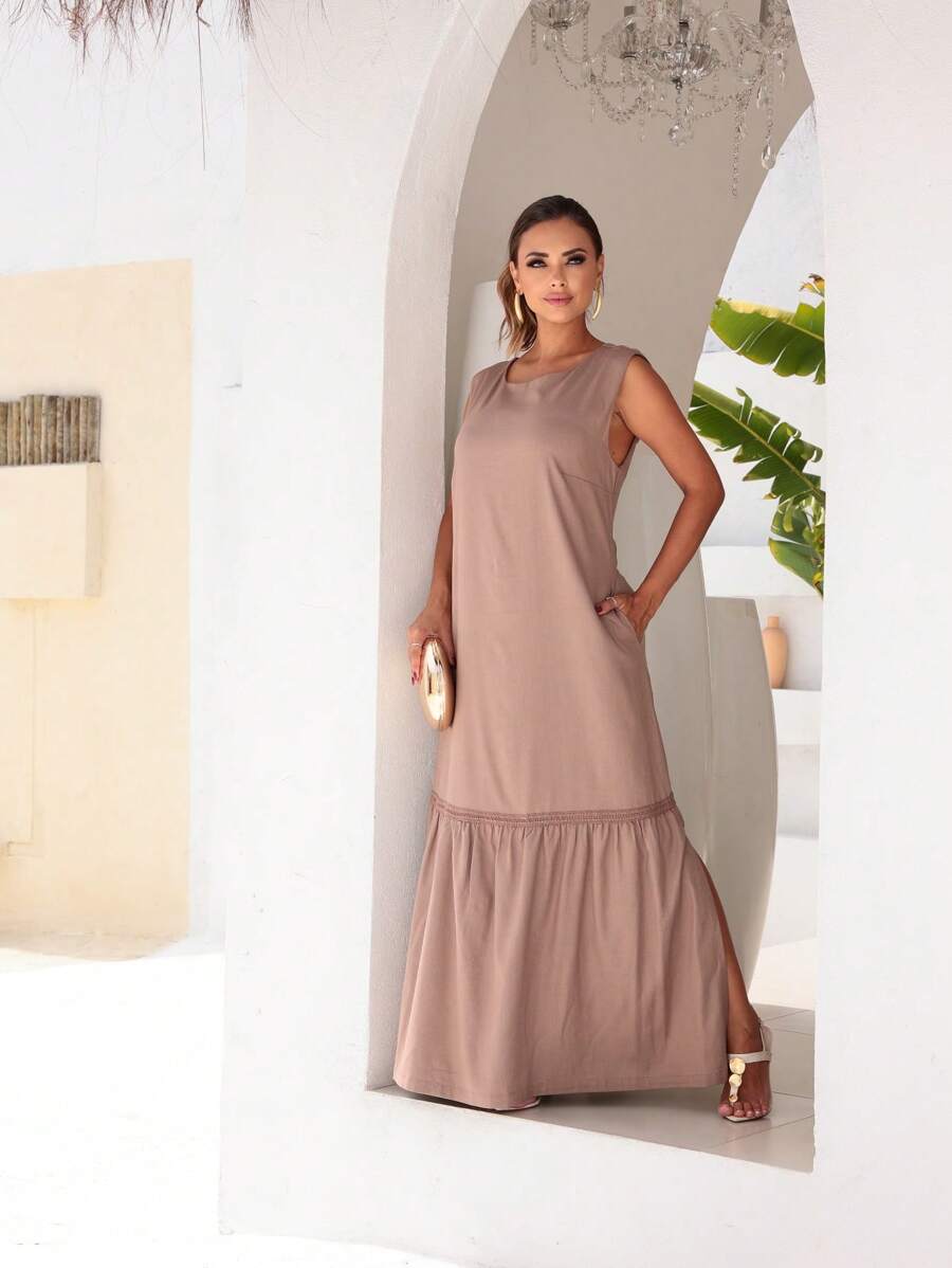 Vestido Longo Feminino Regata em Linho com Elastano, Forrado, com Babado, Detalhe em Gripir e Fenda Lateral - Elegante, Casual e Clássico para o Verão