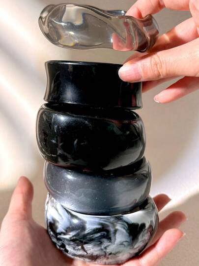 1pc Minimalist High-End Black Resin Bracelet, Asymmetrical Round Shape, Elegant For Party And Everyday Wear