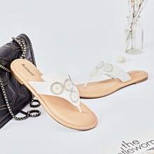 Ataiwee Women's Flat Slide Sandals Comfortable Bling Bohemian Thong Flip Flops. - White - View 2