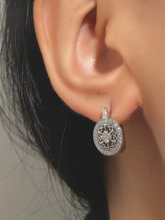 1 Pair Hollow Floral Pattern Elegant Women Earrings For Balls, Weddings, Banquets