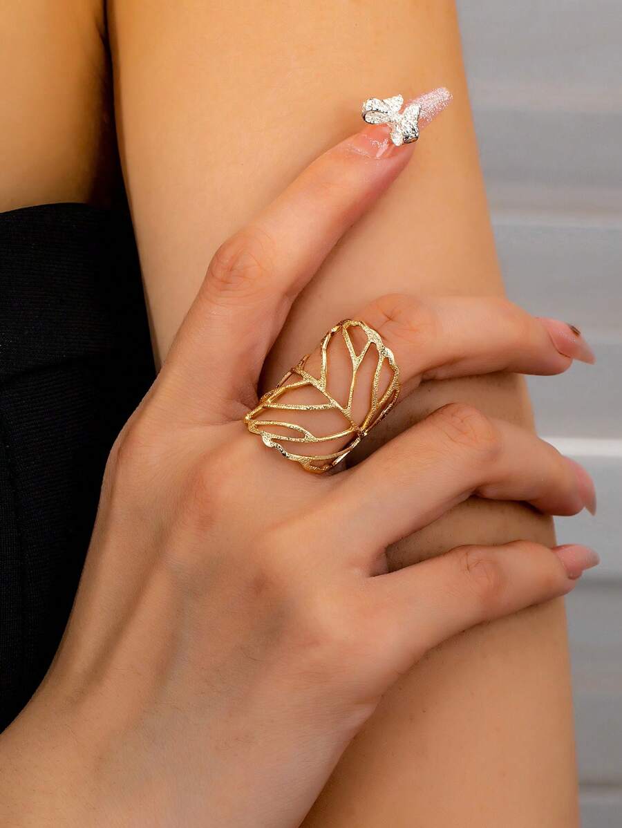 1 件优雅简约镂空金属叶设计戒指，百搭高端美学，适合日常佩戴