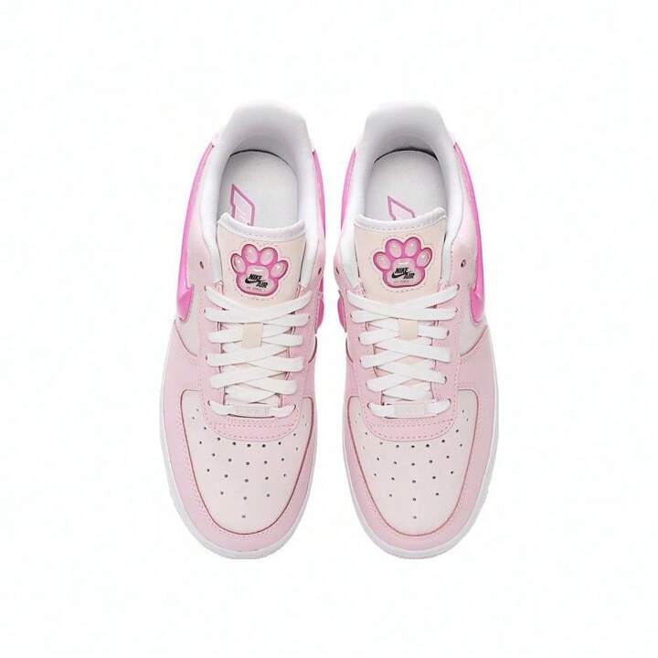 Nike Women's WMNS AIR FORCE 1 '07 LX Low-Top Sneakers/Retro