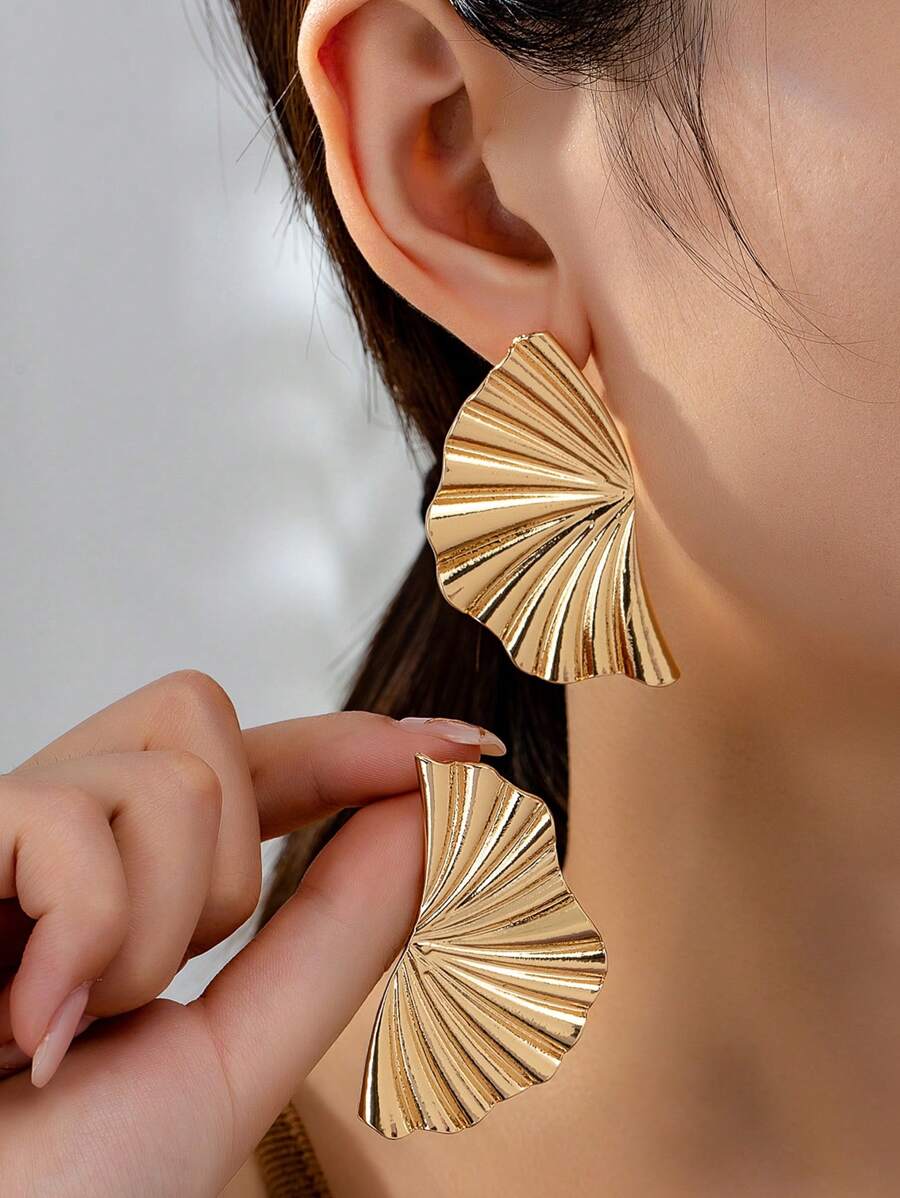 1 par de aretes asimétricos y geométricos de estilo vacacional, adecuados para el uso diario de las mujeres