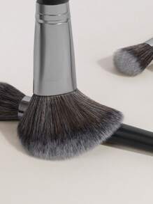 MAANGE 26件套化妆工具，包括20支化妆刷套装、2个卸妆粉扑、2个气垫散粉扑、1个大号美妆蛋和1个收纳袋，女士和女孩旅行化妆刷套装礼品。