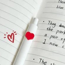 10 pièces/set Stylos décoratifs neutres au design romantique en forme de cœur - encre noire - design à la mode - écriture fluide - convient aux étudiants et au bureau - cadeau de la Saint-Valentin - bon rapport qualité-prix - indispensable pour les étudiants, polyvalent pour le bureau et les études