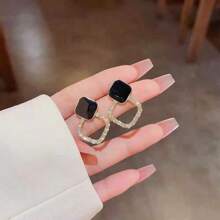 1 Paar quadratische Zirkonia Ohrstecker im minimalistischen Stil, einfach und hochwertig