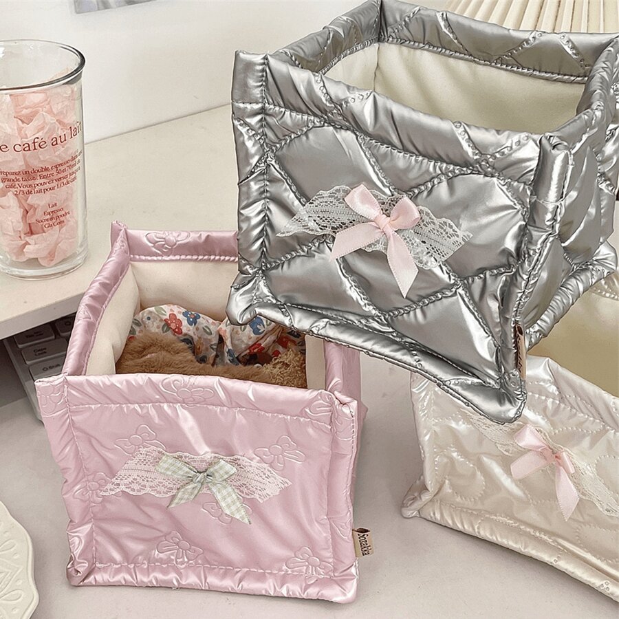 1 Pc Cute Pink Dimensional Bow Or Love Shape Print Storage Basket,Desktop Clutter Storage Basket, Waterproof Cosmetic Storage Basket,For Brushes And Skin Care Products Storage And Organization,Desktop Decor, Makeup Organizer Rack,Plastic Basket,Toy Basket,House Decor,Table Decor,Home Decor Items,Room Decor,Bedroom Decor,Gifts