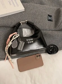 Novo tecido impermeável PU de cor sólida da moda Joker, design de decoração com padrão de letras, abertura e fechamento com zíper, bolsas, bolsas quadradas, bolsas cor de vinho, com design de decoração com pingente, pode ser pendurado, adequado para compras.