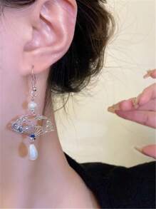 1 对中国银扇形珍珠耳环，复古镂空花卉甜美设计，适合女性 - 銀色 - 查看 2